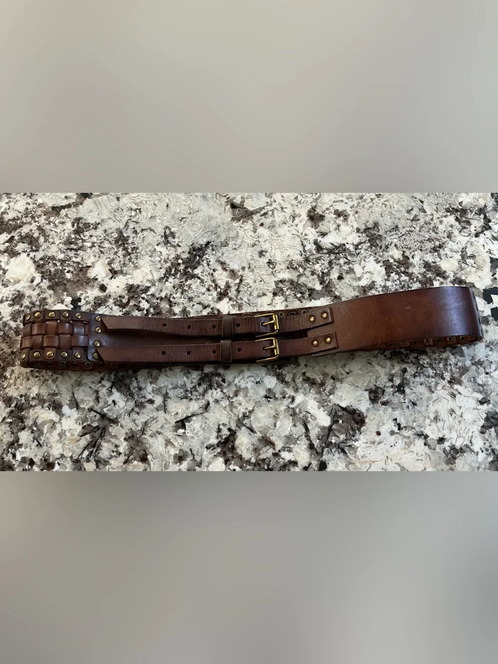 J Crew vintage brown leather low slung belt. Pre-Owned Condition-Good Size L - Picture 3 of 4